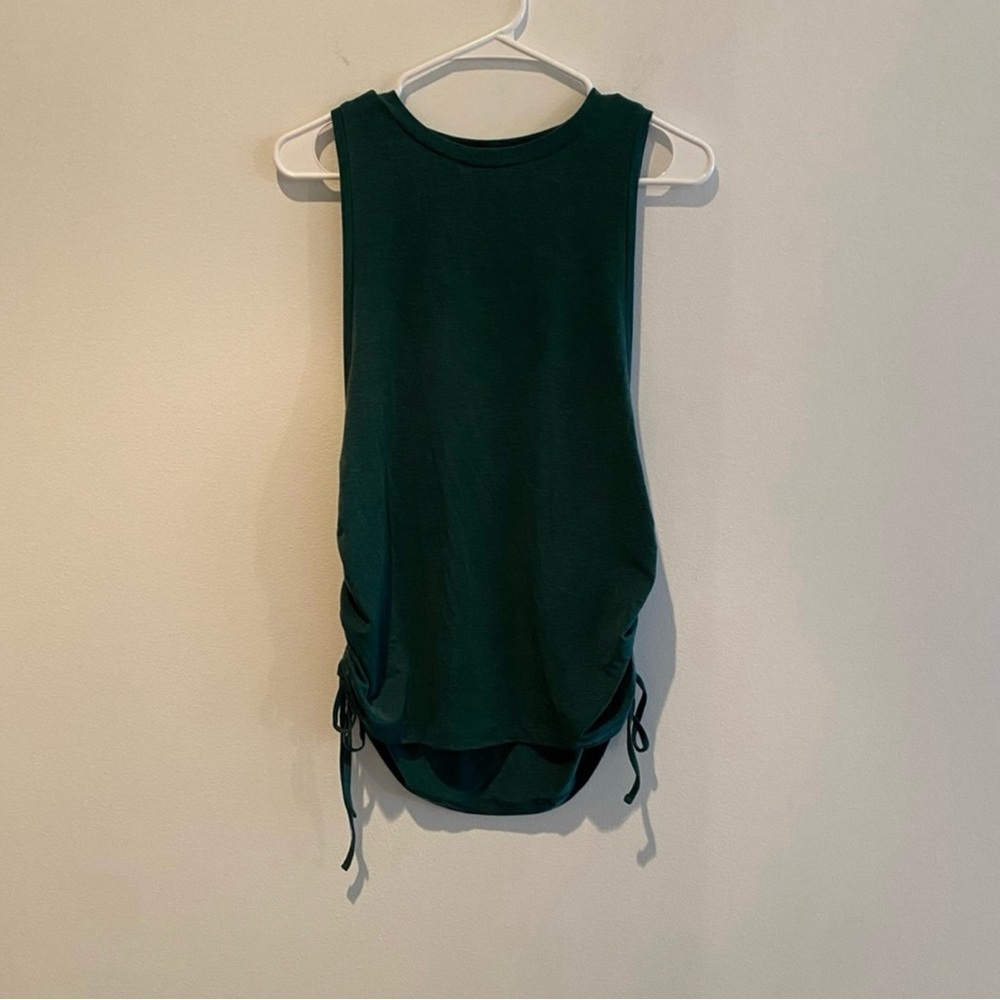 💚 GapFit Breathe Cinched Tank Top – Deep Green – Size Small – Like New!